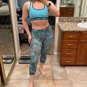 Onzie Leopard Print Crop Workout Leggings Sz M/L